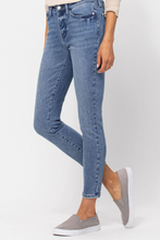 Load image into Gallery viewer, High Waist Relaxed Fit Judy Blue
