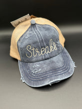 Load image into Gallery viewer, Streaks Bean Stitch Hat
