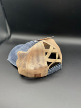 Load image into Gallery viewer, Streaks Bean Stitch Hat
