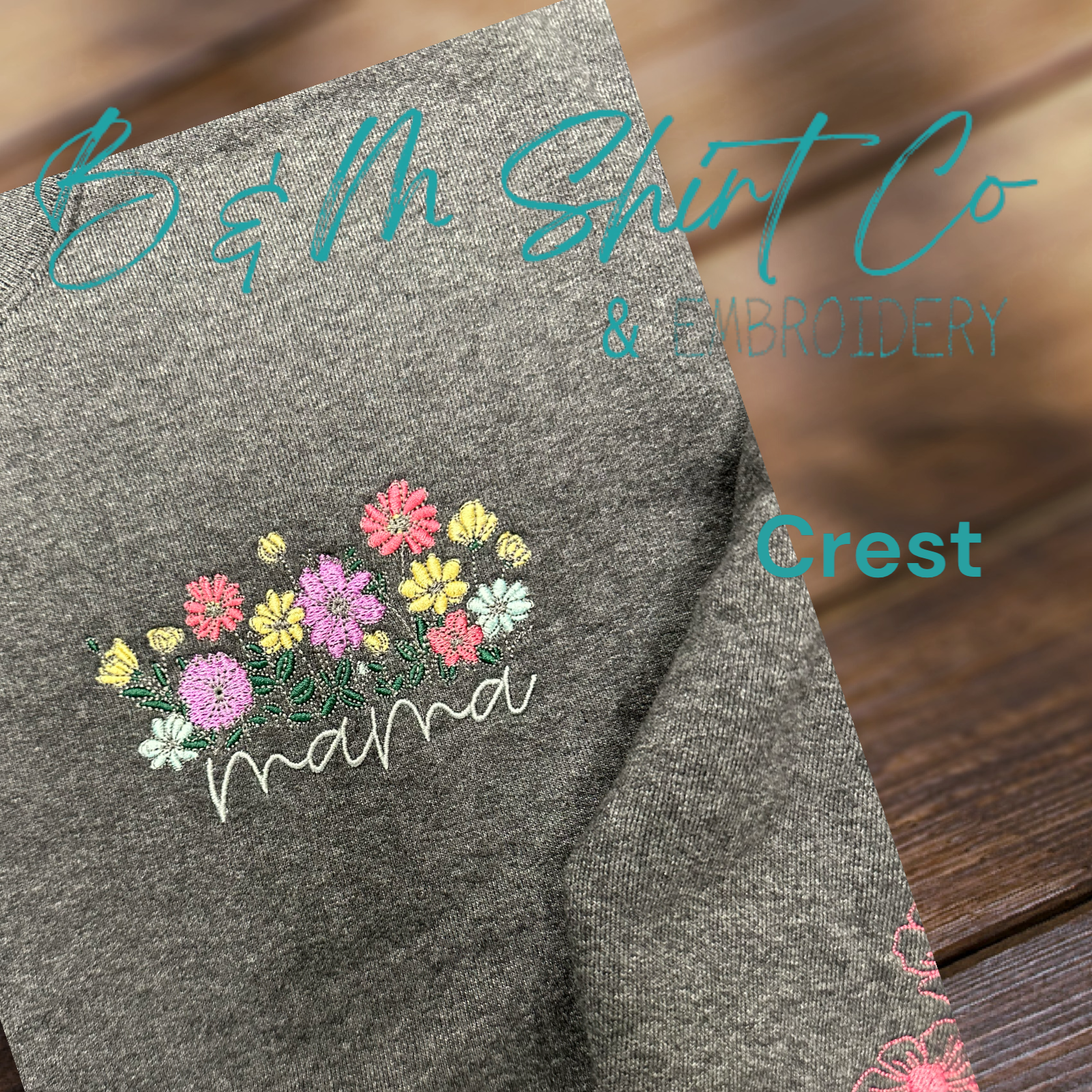 Mama Cursive Wildflowers w/Birth flower on sleeve