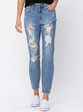 Load image into Gallery viewer, High Rise Boyfriend Destroyed Jeans
