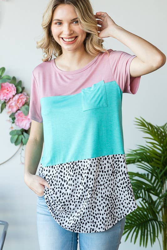 SOLID AND ANIMAL CONTRAST TOP