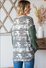 Load image into Gallery viewer, Color Block Olive Long Sleeve
