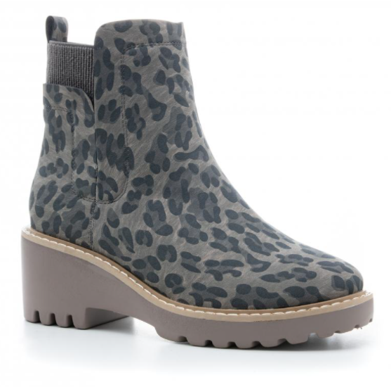 Basic Grey Leopard Boots