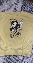 Load image into Gallery viewer, Yellowjacket Distressed
