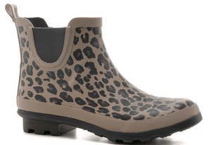 Yikes Leopard Rain Boots